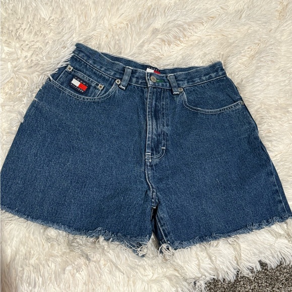 Vintage Tommy Hilfiger denim shorts - Picture 2 of 3